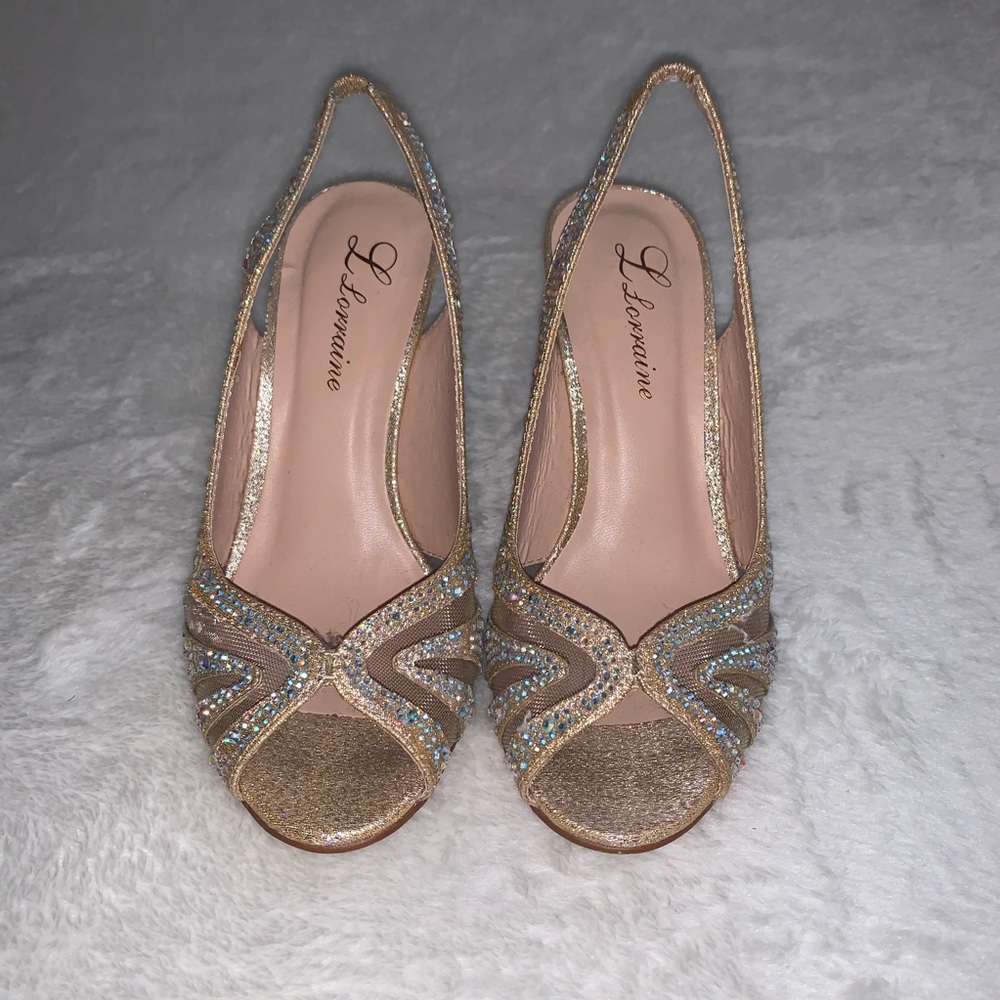 Women’s size 6 heels